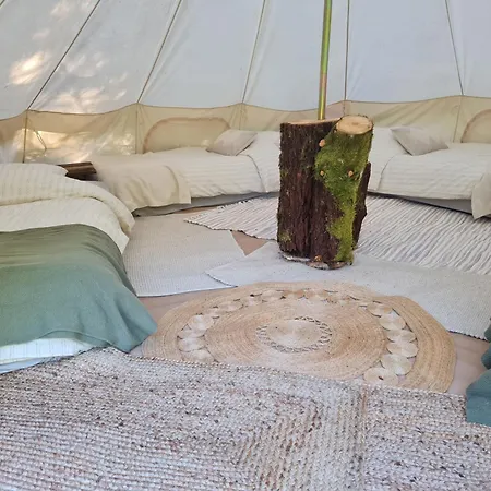 Raja Metsaglaemping Glamping