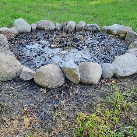 Raja Metsaglaemping Glamping Kanassaare